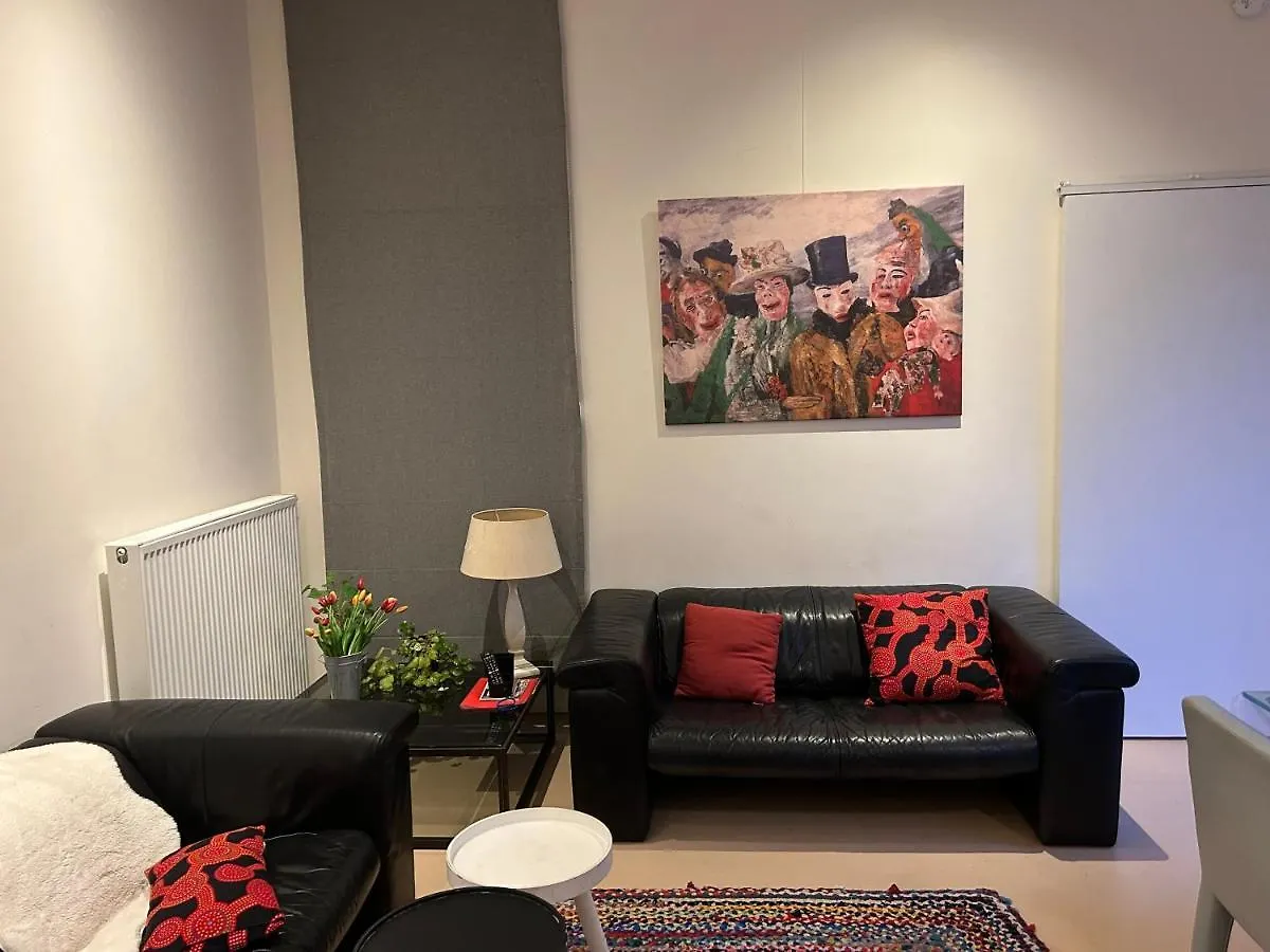 Chic Arty & Cosy 300M From Beach Apartment Ostend